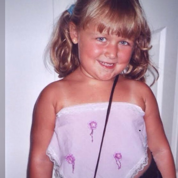 Meet your Posher, Taylor - Picture 1 of 1